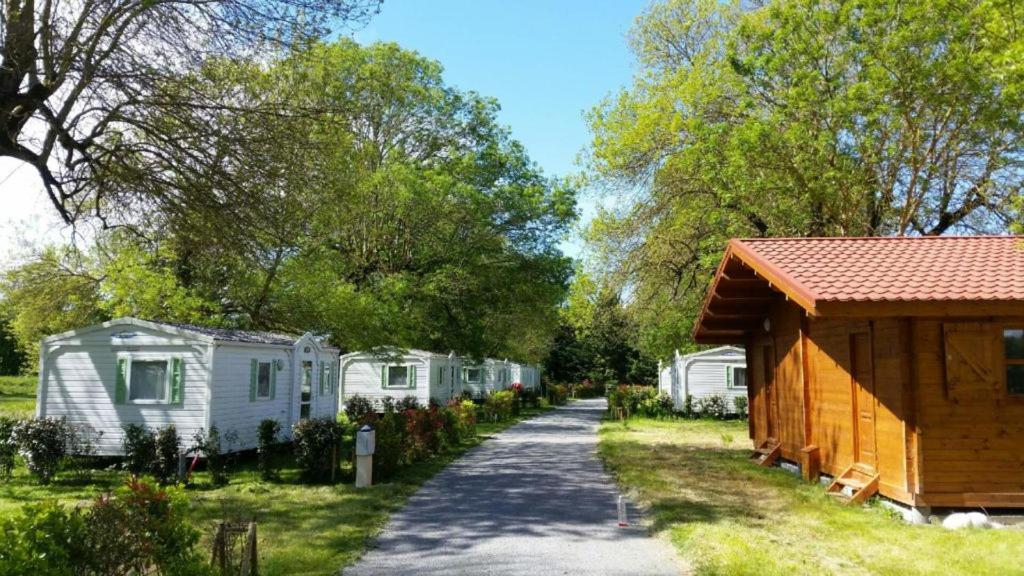 Camping Les 2 Salamandres Arces-sur-Gironde Extérieur photo