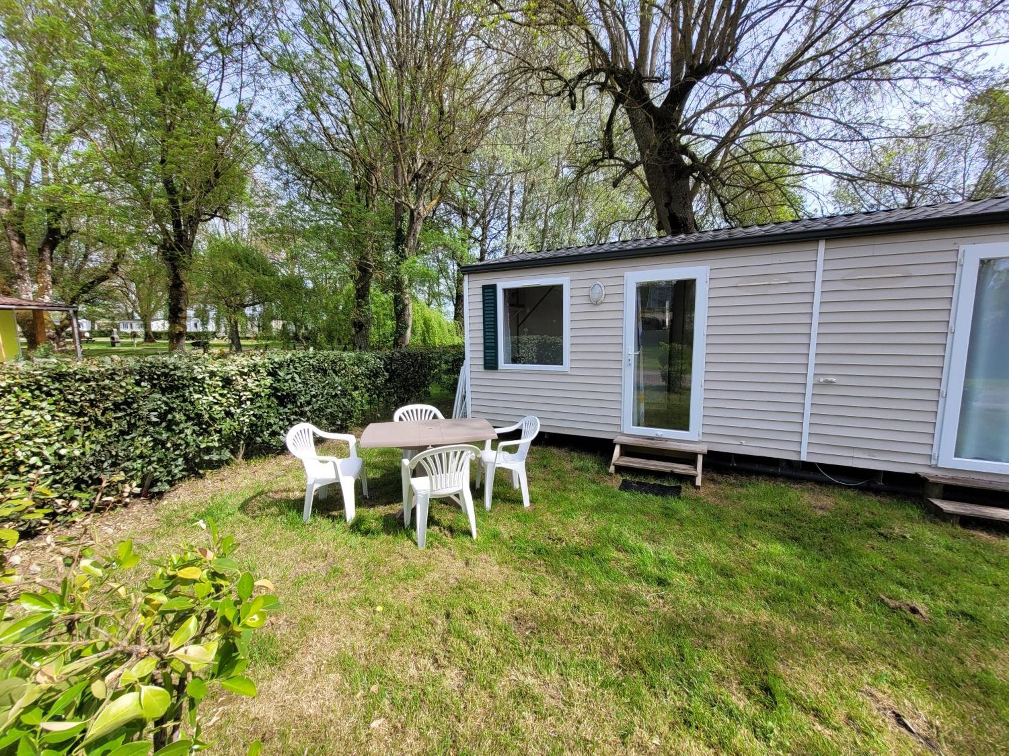 Camping Les 2 Salamandres Arces-sur-Gironde Extérieur photo